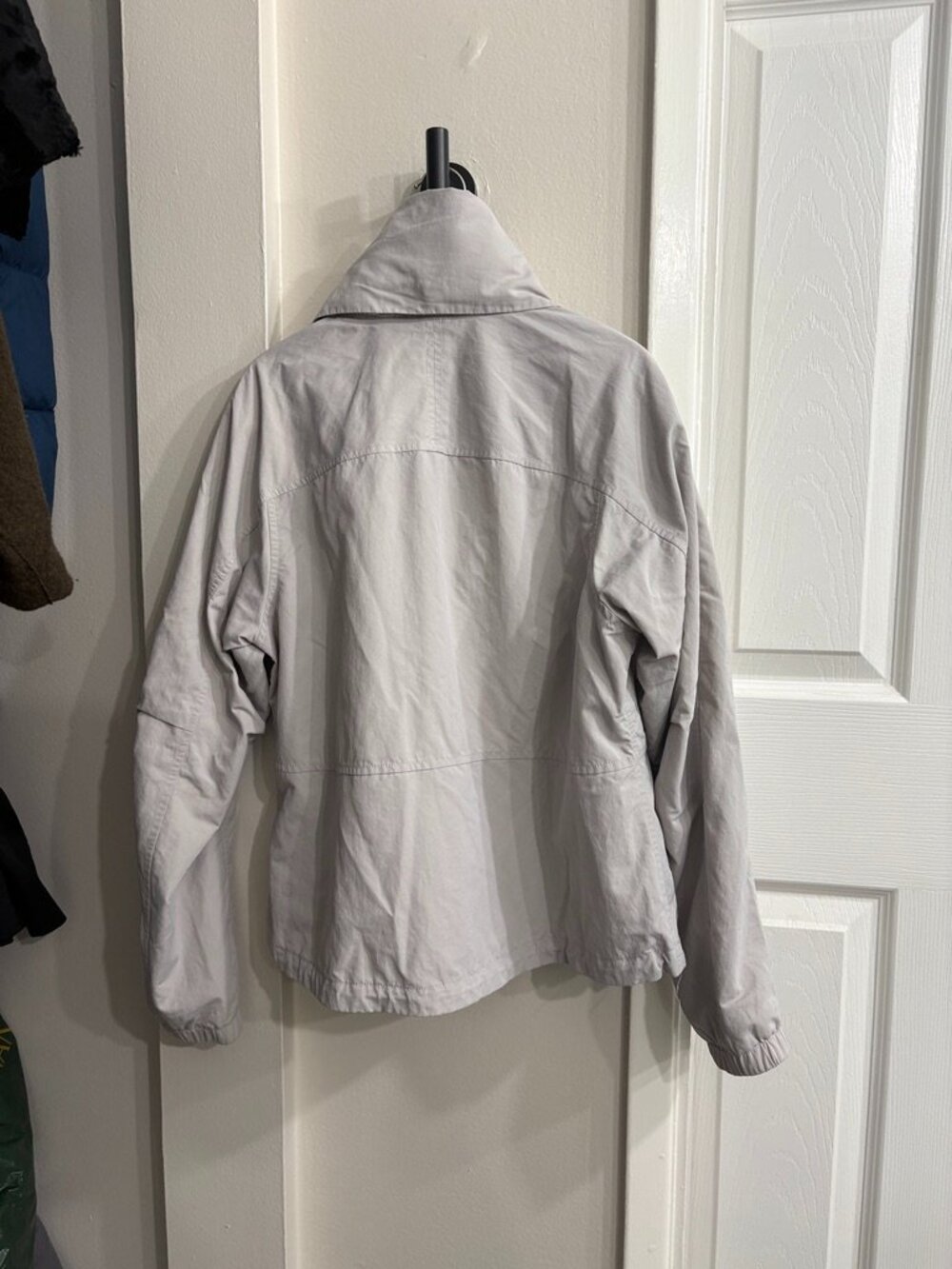 Lululemon Always Effortless Jacket Size 4 in Chrome - Picture 8 of 8